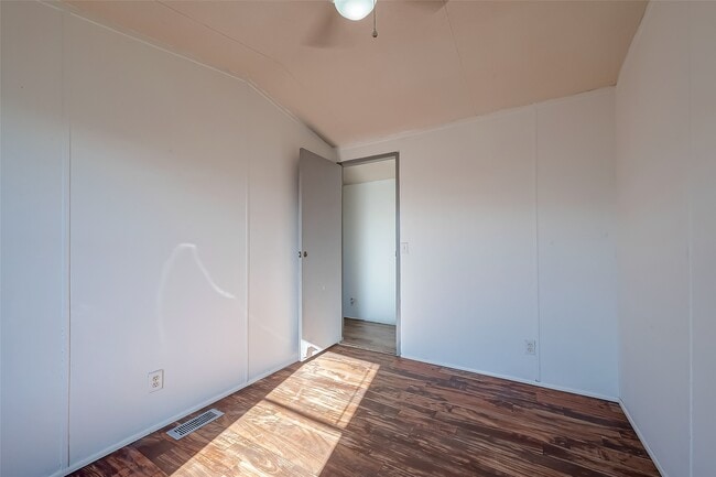 Building Photo - 13202 Hilltop Ct