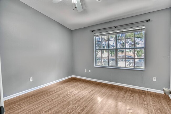 Building Photo - 1050 Vineland Pl