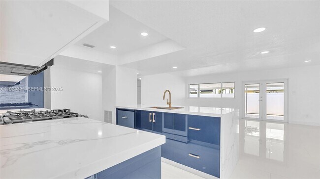 Building Photo - 11421 SW 84th St