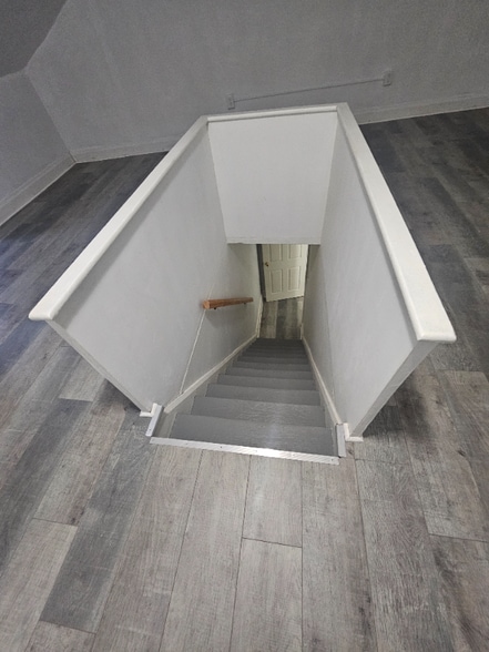 Building Photo - 113 Kirkpatrick St