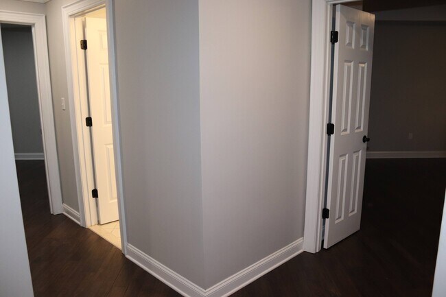 Building Photo - 16844 Panorama Dr