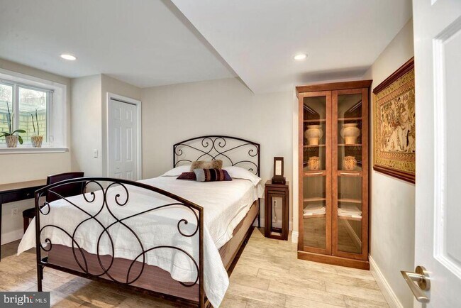 Building Photo - 4708 Yuma St NW