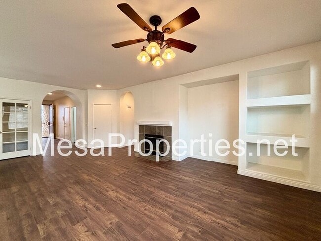 Building Photo - 12261 Luna Rd