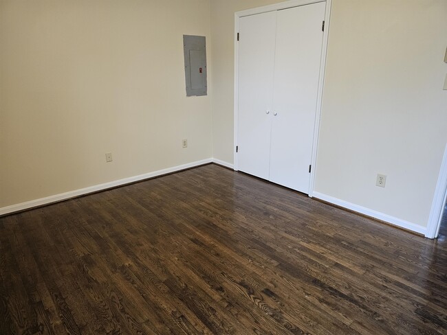 Building Photo - 100 Muse Dr