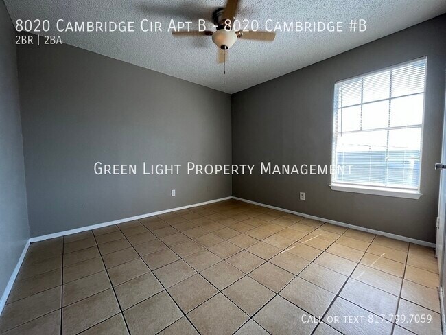 Building Photo - 8020 Cambridge Cir