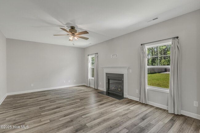 Building Photo - 556 Transom Wy