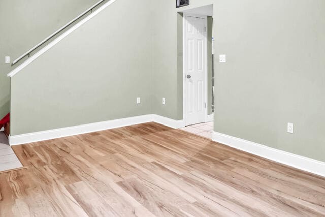 Building Photo - 310 Cedar Ave N