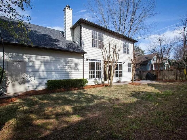 Building Photo - 105 Broadfoot Cir