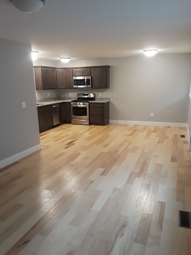 Building Photo - 2928 Warbler Way