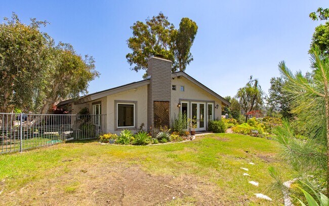 Building Photo - Stunning & Spacious Encinitas Home w/ Gorg...