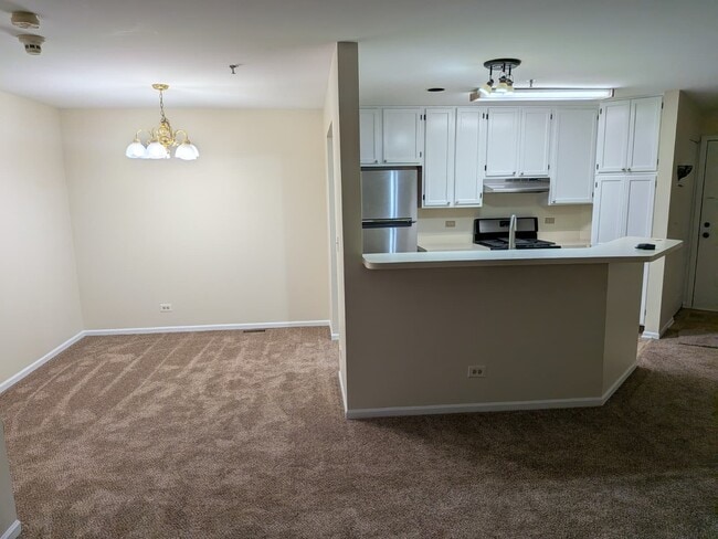 Building Photo - 5S455 Scots Dr