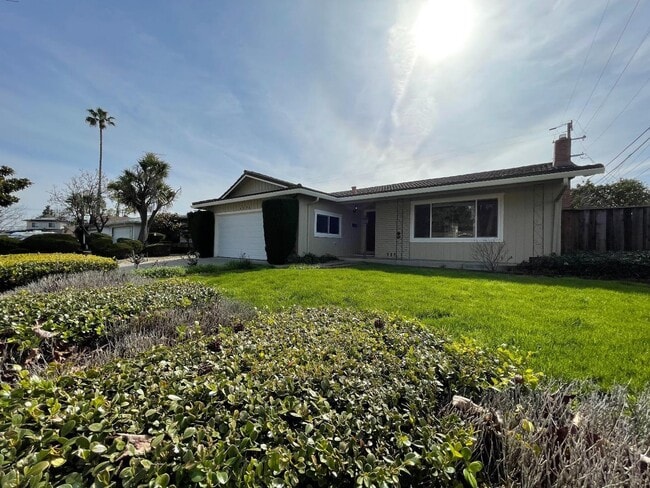 Building Photo - 4876 Springdale Dr