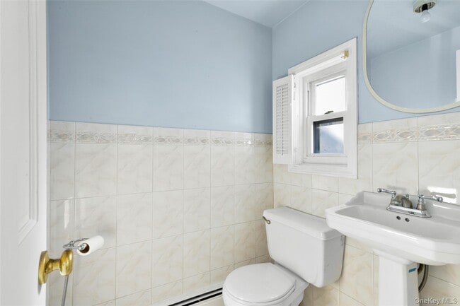 Building Photo - 156 Madison St