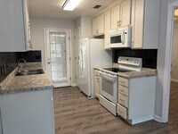 Building Photo - 2052 Darnell Cir