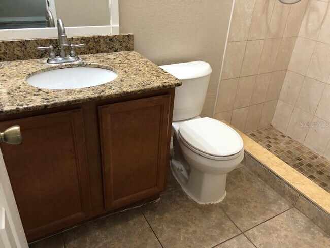 Building Photo - 127 Toluca Dr