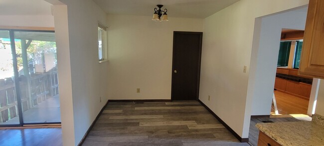 Building Photo - 4 Bedroom Home with Large Shop