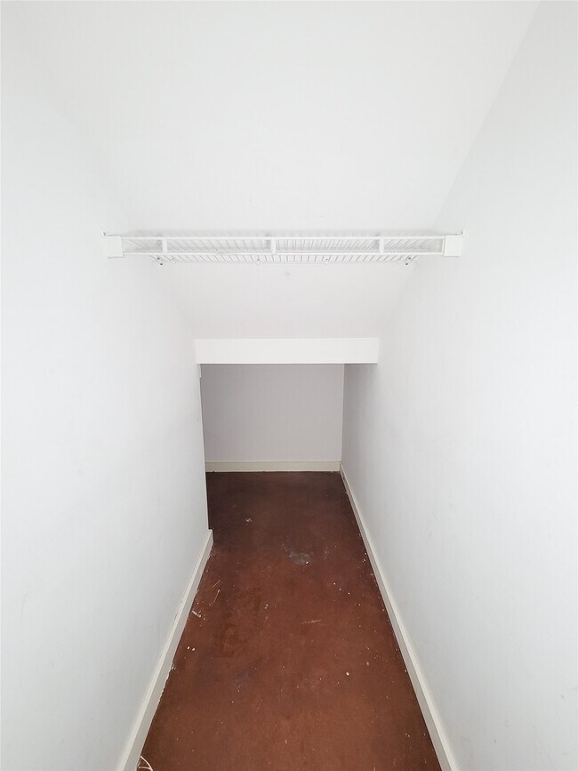 Building Photo - 2605 Calumet St