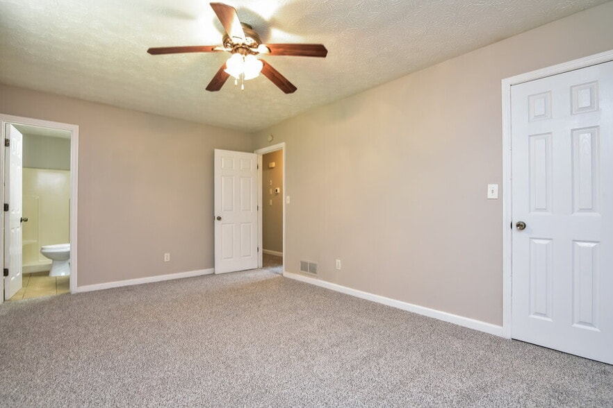 Building Photo - 1260 Halter Ln