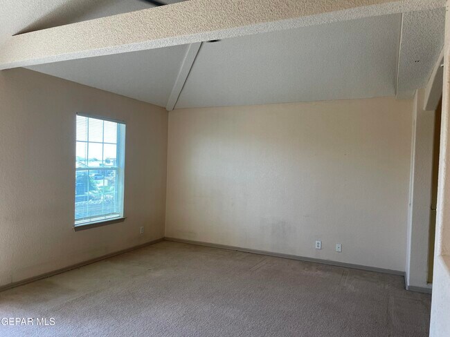 Building Photo - 12828 Tierra Ayala Dr