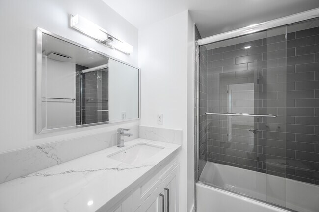 Guest Bathroom - 1155 N La Cienega Blvd