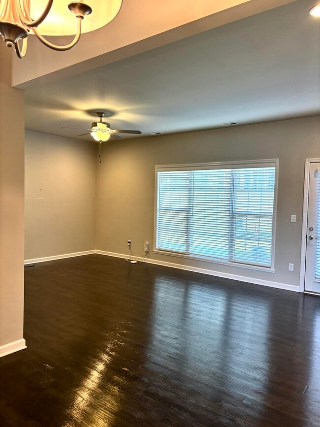 Building Photo - 312 Hannah Todd Pl