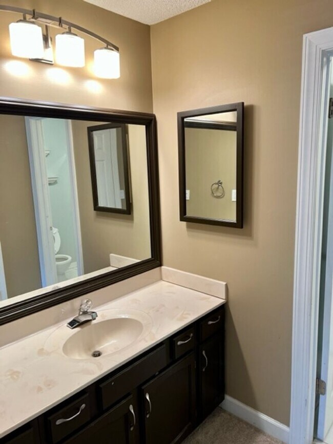 Building Photo - CONDO FOR RENT - HERONS COVE!