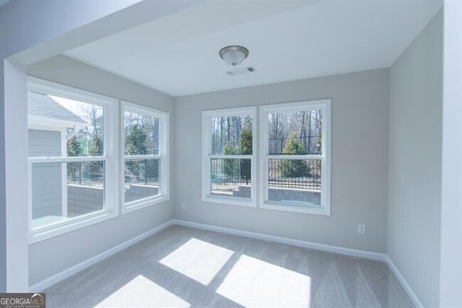 Building Photo - 1626 Lansing Bluff Walk