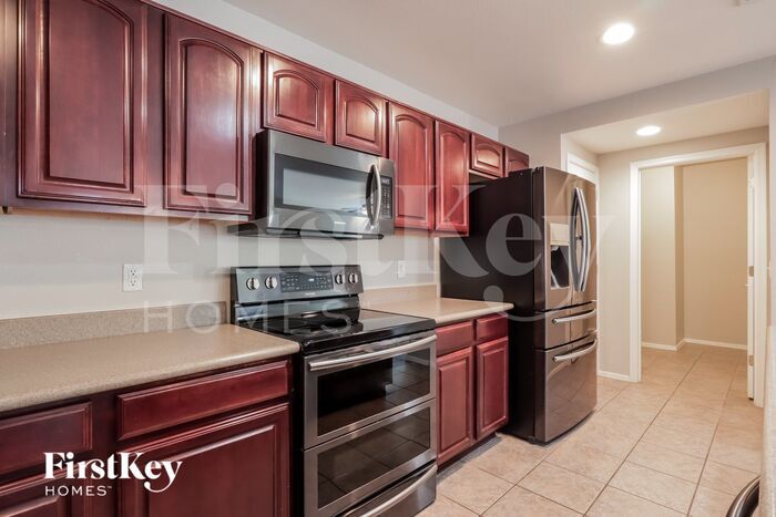 Building Photo - 2758 N Saramano Ln