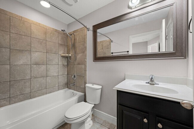 Building Photo - 8623 Via Trieste Dr