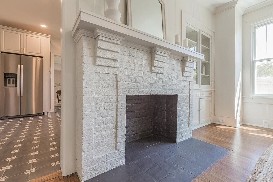fireplace dining room - 2403 Bailey Ave