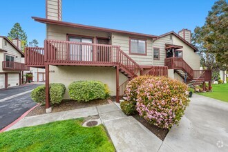 Building Photo - 850 Tamayo Dr