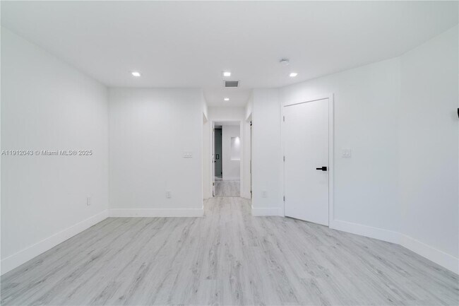 Building Photo - 11583 NW 69th Terrace