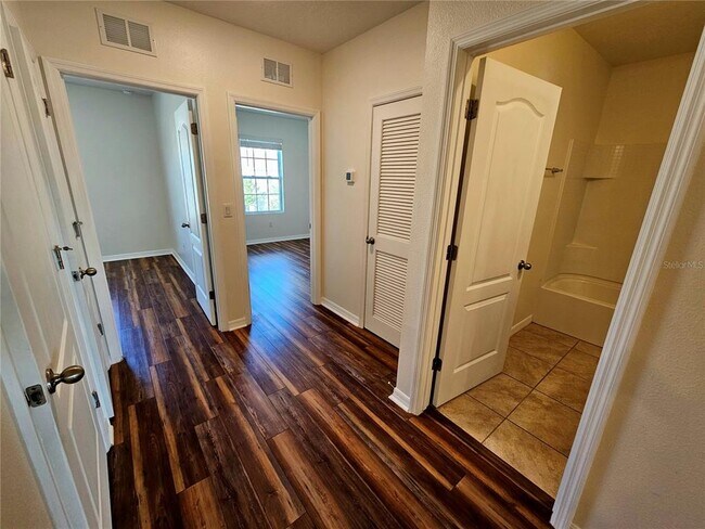 Building Photo - 9022 Wildflower Ln