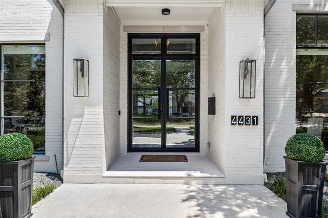 Building Photo - 4431 Myerwood Ln