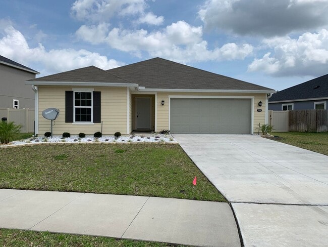 Primary Photo - Beautiful 3 Bedroom, 2 Bath Home in the He...