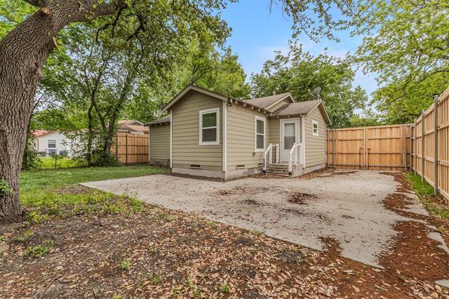 Building Photo - 3004 Ballinger Dr