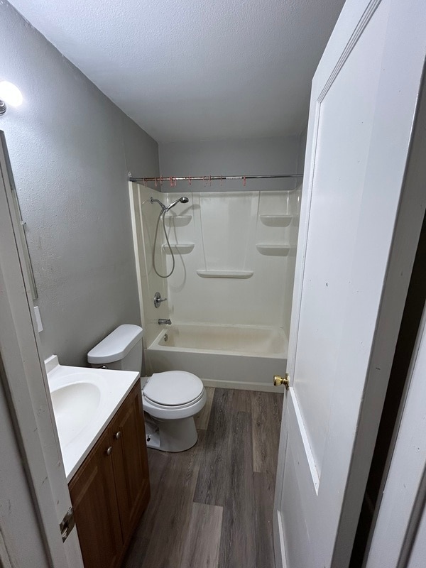 Building Photo - 614 Hickory