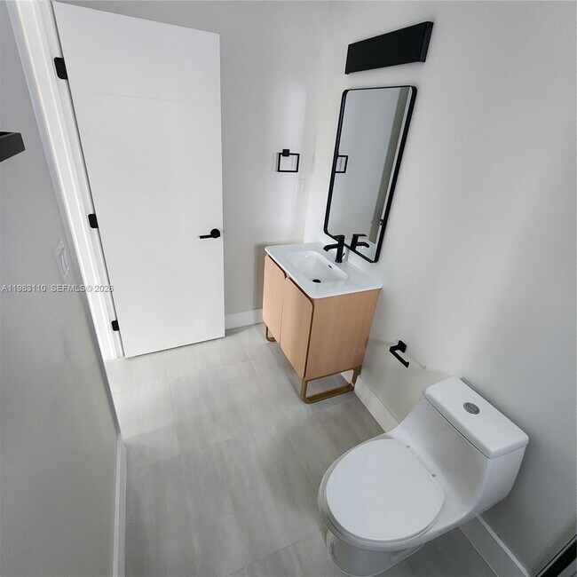 Building Photo - 1171 NW 66th St