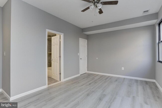 Building Photo - 400 N Highland Ave