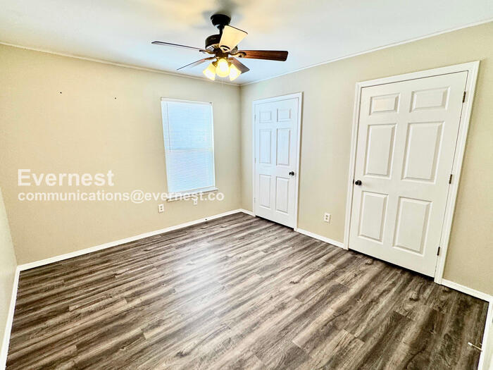 Building Photo - 6804 S 78th E Ave