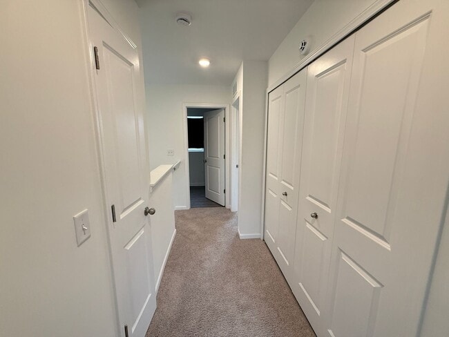 Building Photo - Modern 3-Bedroom Home with 1.5 Baths