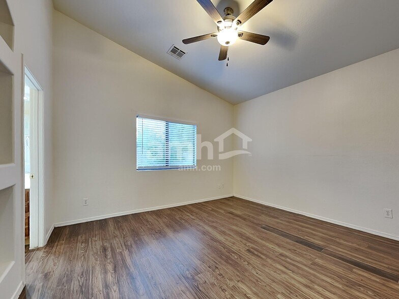 Building Photo - 2525 W Nancy Ln