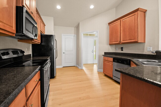 Building Photo - 2273 SW Monterrey Ln
