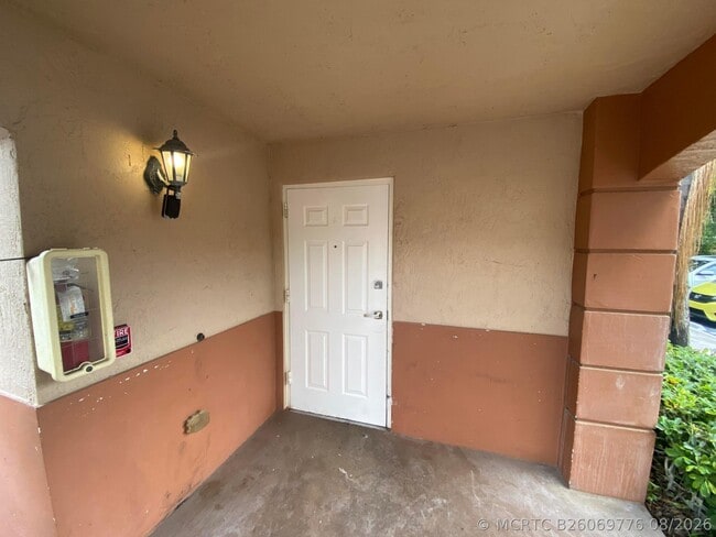 Building Photo - 3740 N Jog Rd