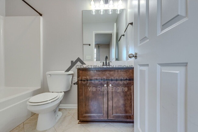 Building Photo - 304 Oldbury Ln