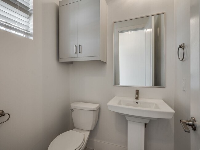 Building Photo - Beautiful New Construction Home in Oklahom...