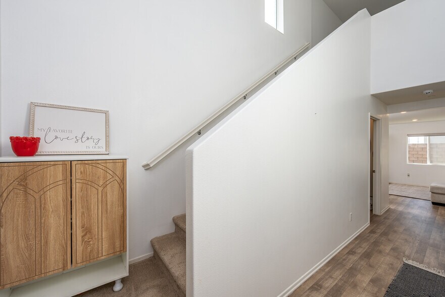 Building Photo - 30937 Viper Ct