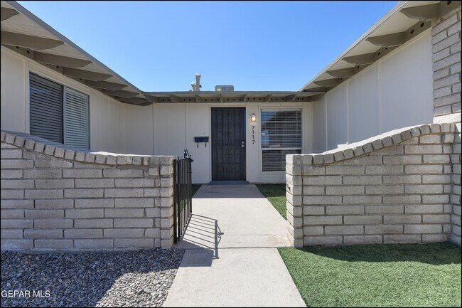 Building Photo - 7117 Alto Rey Ave