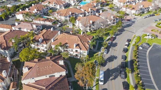 Building Photo - 405 Ribbon Beach Way