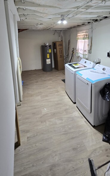 Building Photo - 2209 Shore Dr